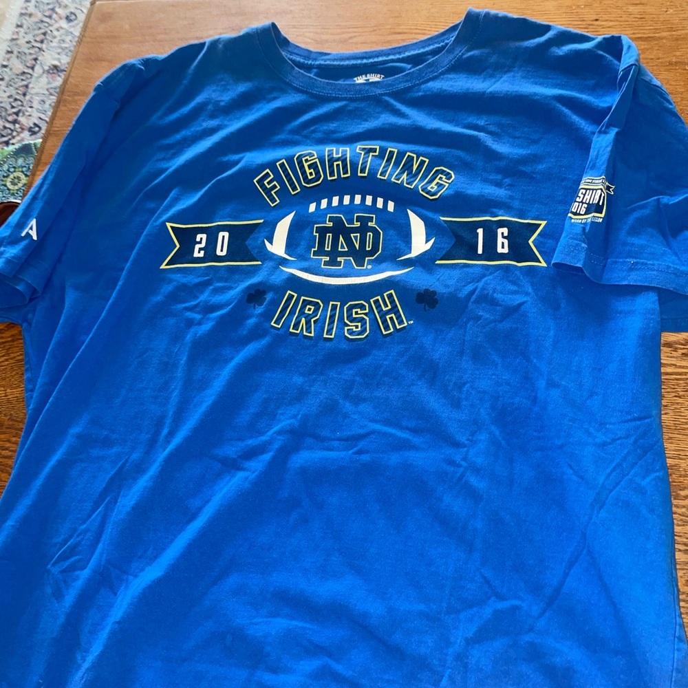 The 27 Norte Dame T Shirt in excellent condition size XXL
